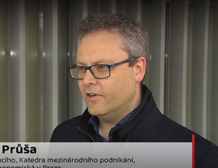 Assoc. prof. Přemysl Průša in Czech TV broadcast Black Sheep: Customer lines of online shops