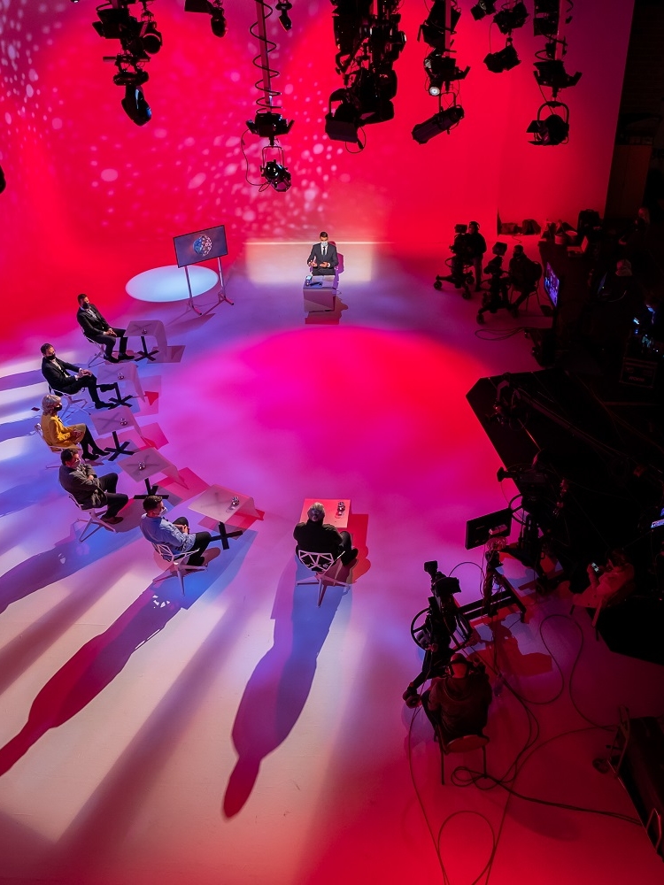 Assoc. Prof. Pavel Hnát was in Daniel Stach’s special “Earth in Need” on Czech TV