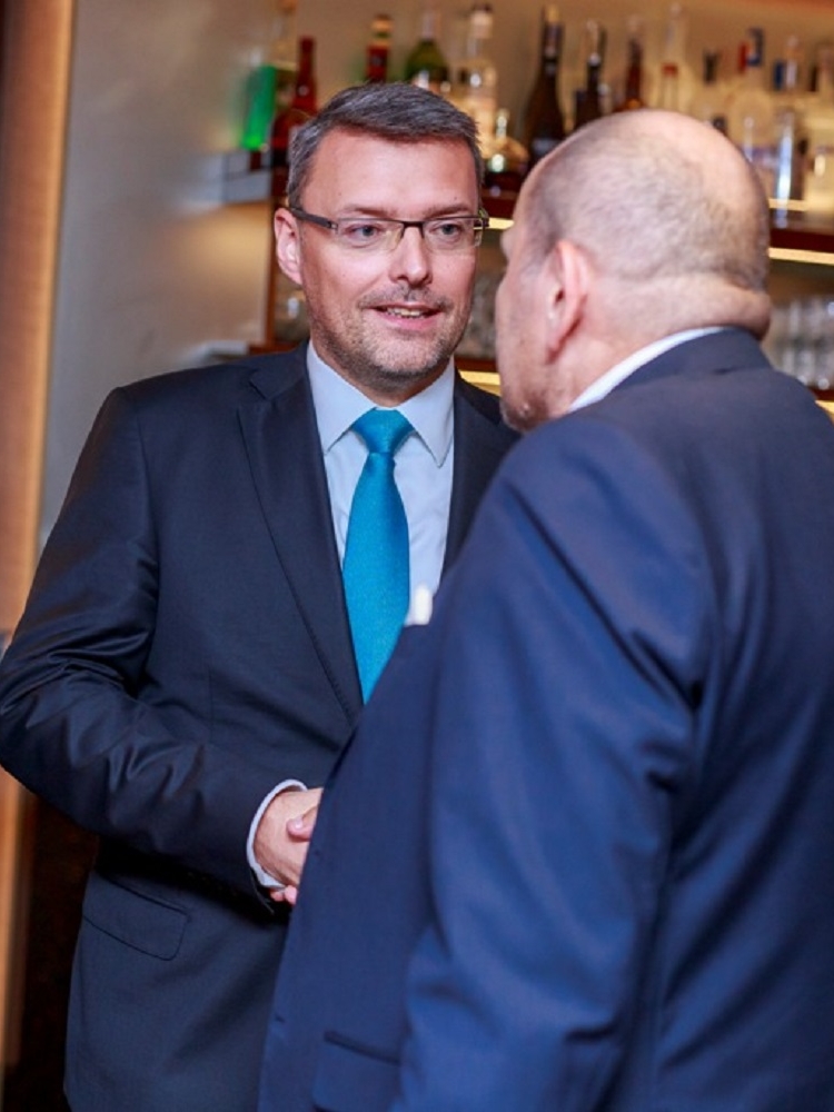 The International Chamber of Commerce celebrates its 100th anniversary. Its chairman in Czechia is a graduate of FIR.